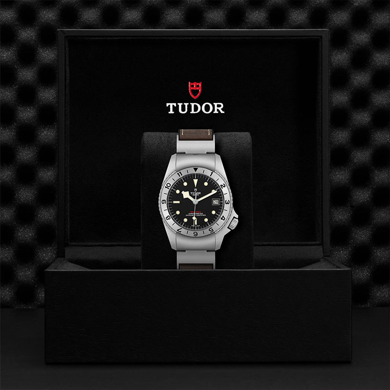 TUDOR | BLACK BAY | Black Bay P01 | 22114.jpg