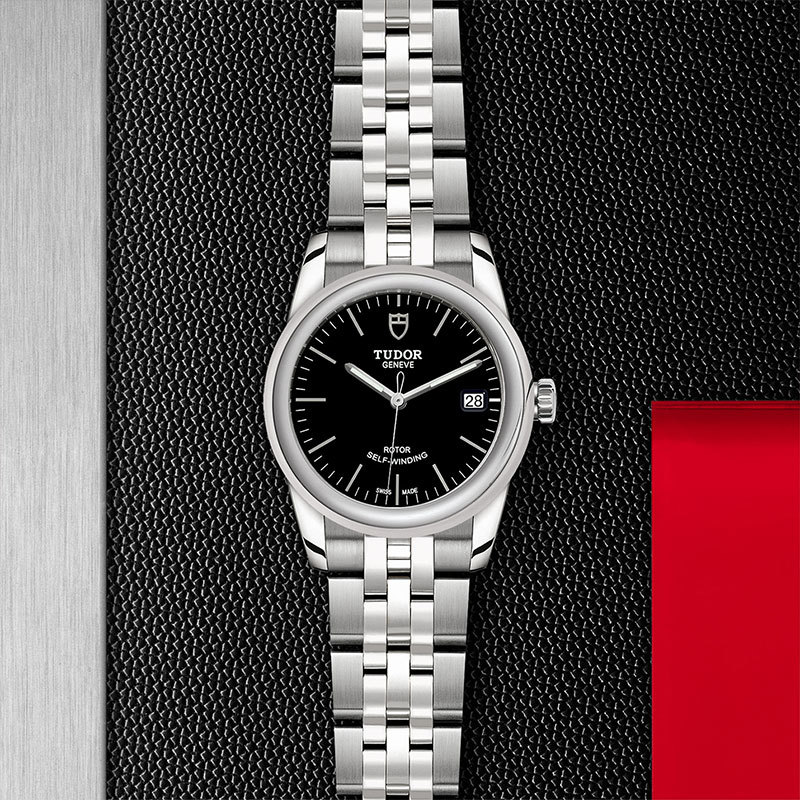 TUDOR | GLAMOUR | Glamour Date | 22210.jpg
