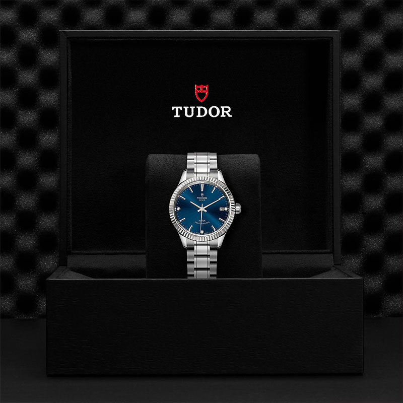 TUDOR | STYLE | Style | 22243.jpg