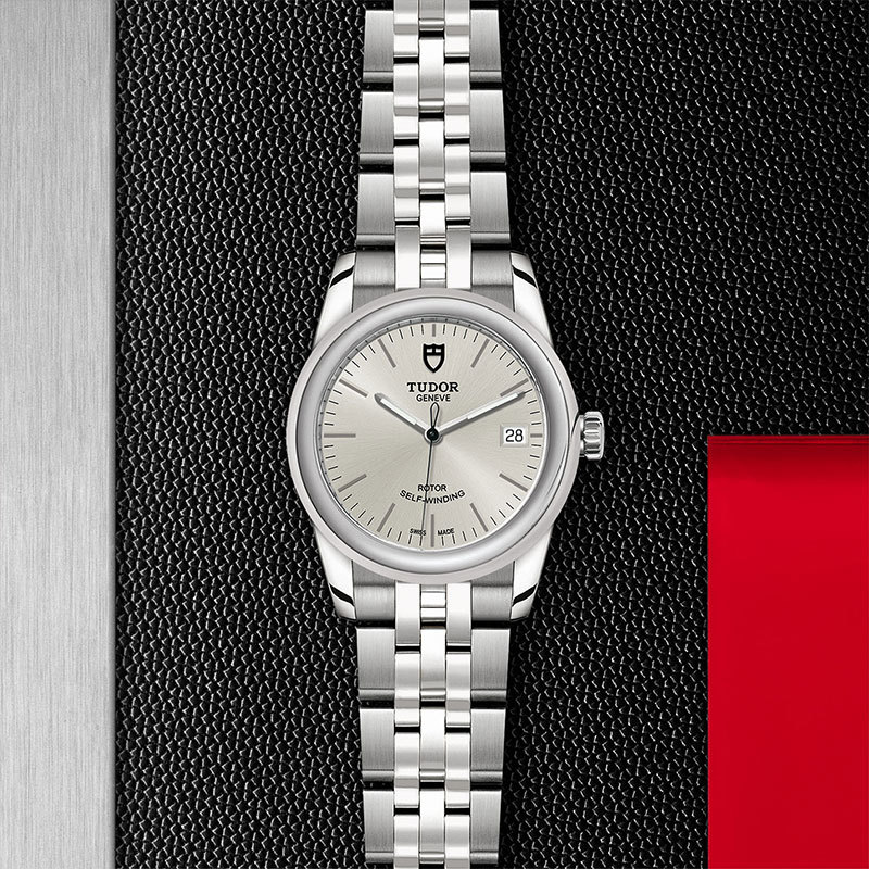 TUDOR | GLAMOUR | Glamour Date | 23357.jpg