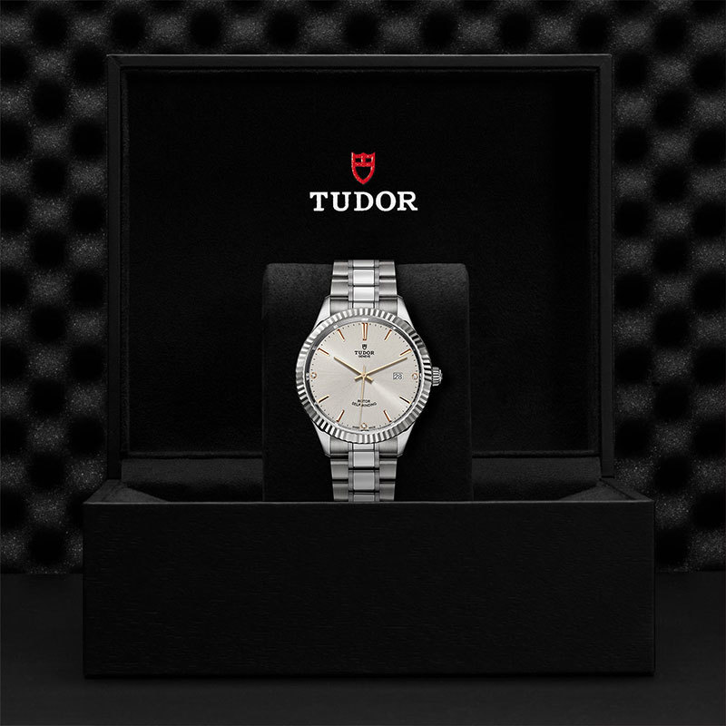 TUDOR | STYLE | Style | 23373.jpg