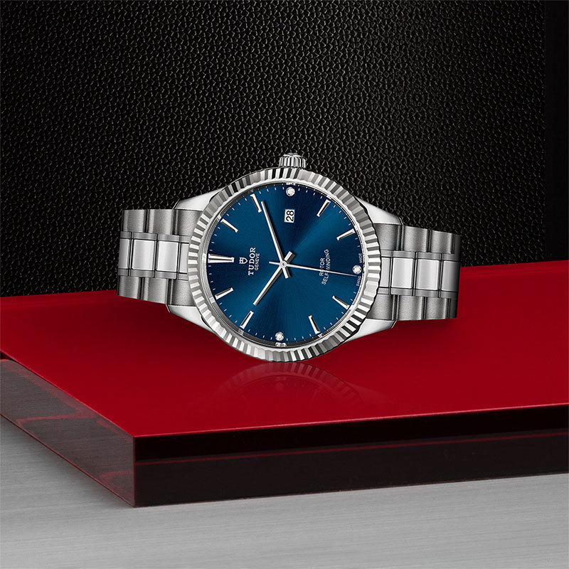 TUDOR | STYLE | Style | 23376.jpg
