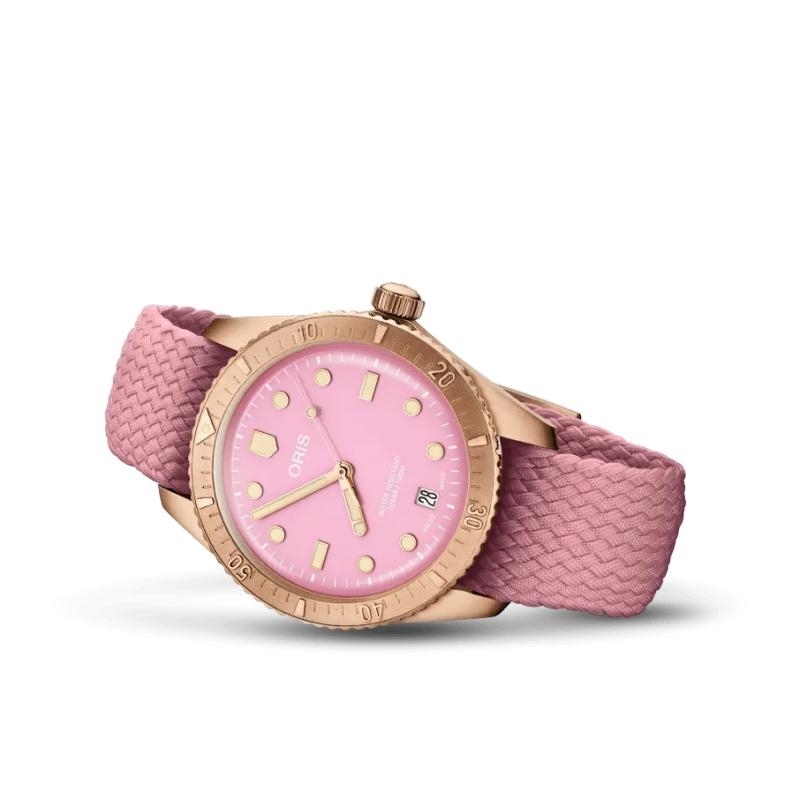 Divers Sixty-Five Cotton Candy