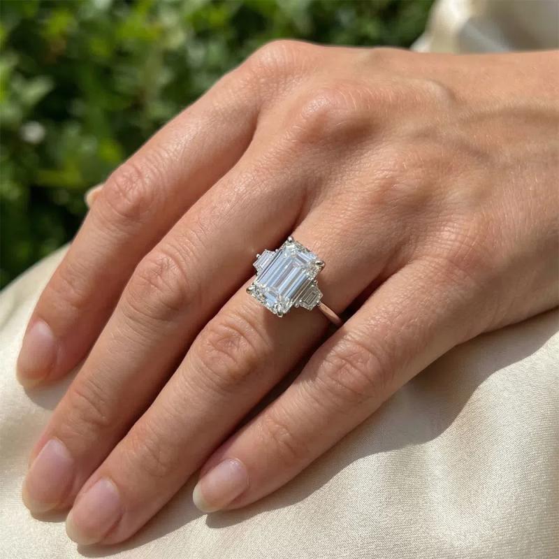 Anello Astra