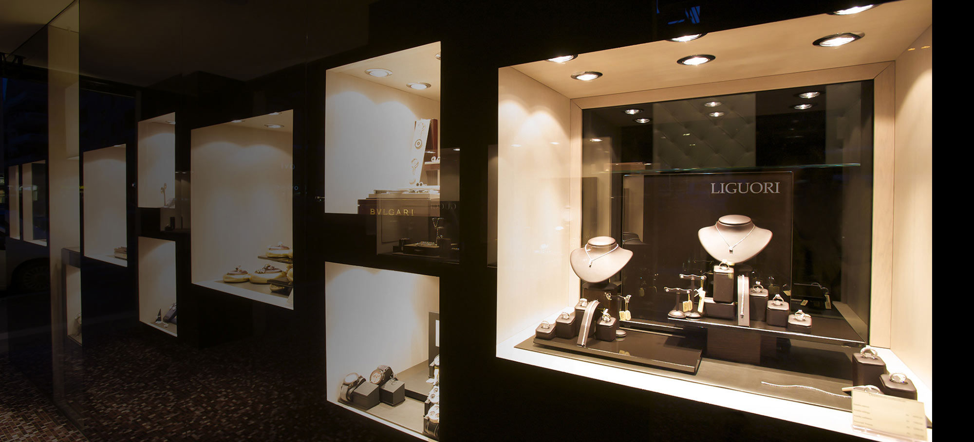 VIENI IN BOUTIQUE